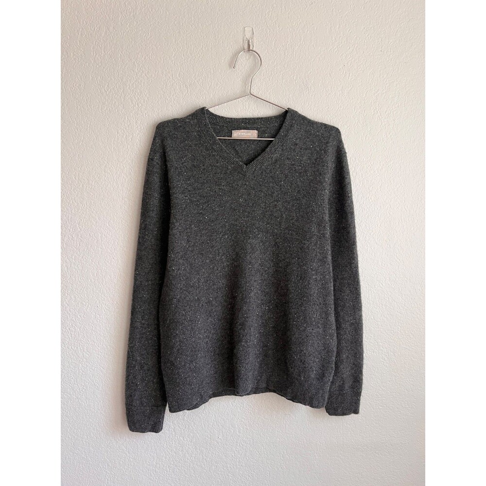 Everlane Men's The Cashmere V-Neck Sweater in Donegal Charcoal Size LARGE